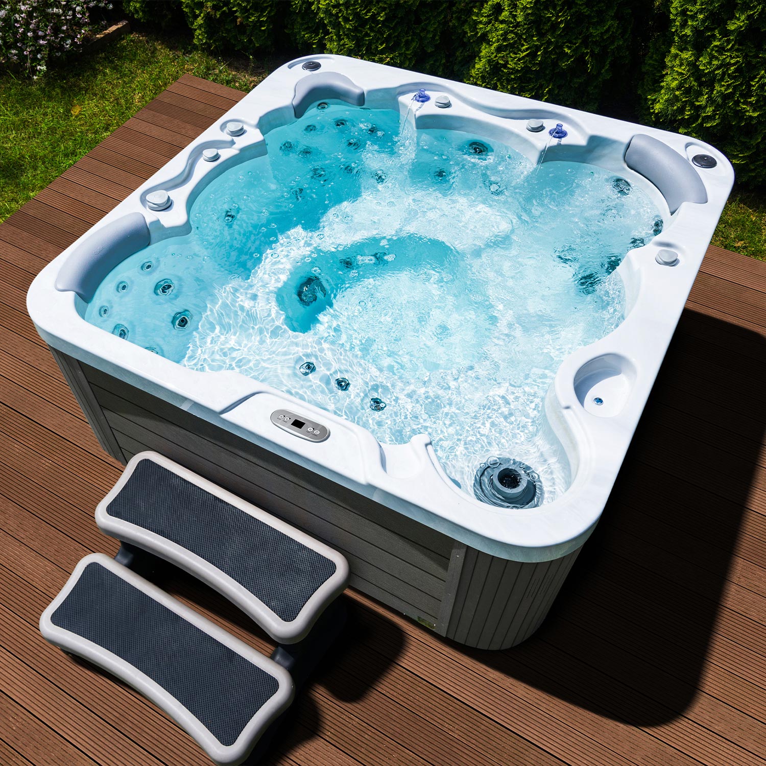 Hot Tub Cleaning Guide 2 Wellis jupiter hot tub lifestyle 3