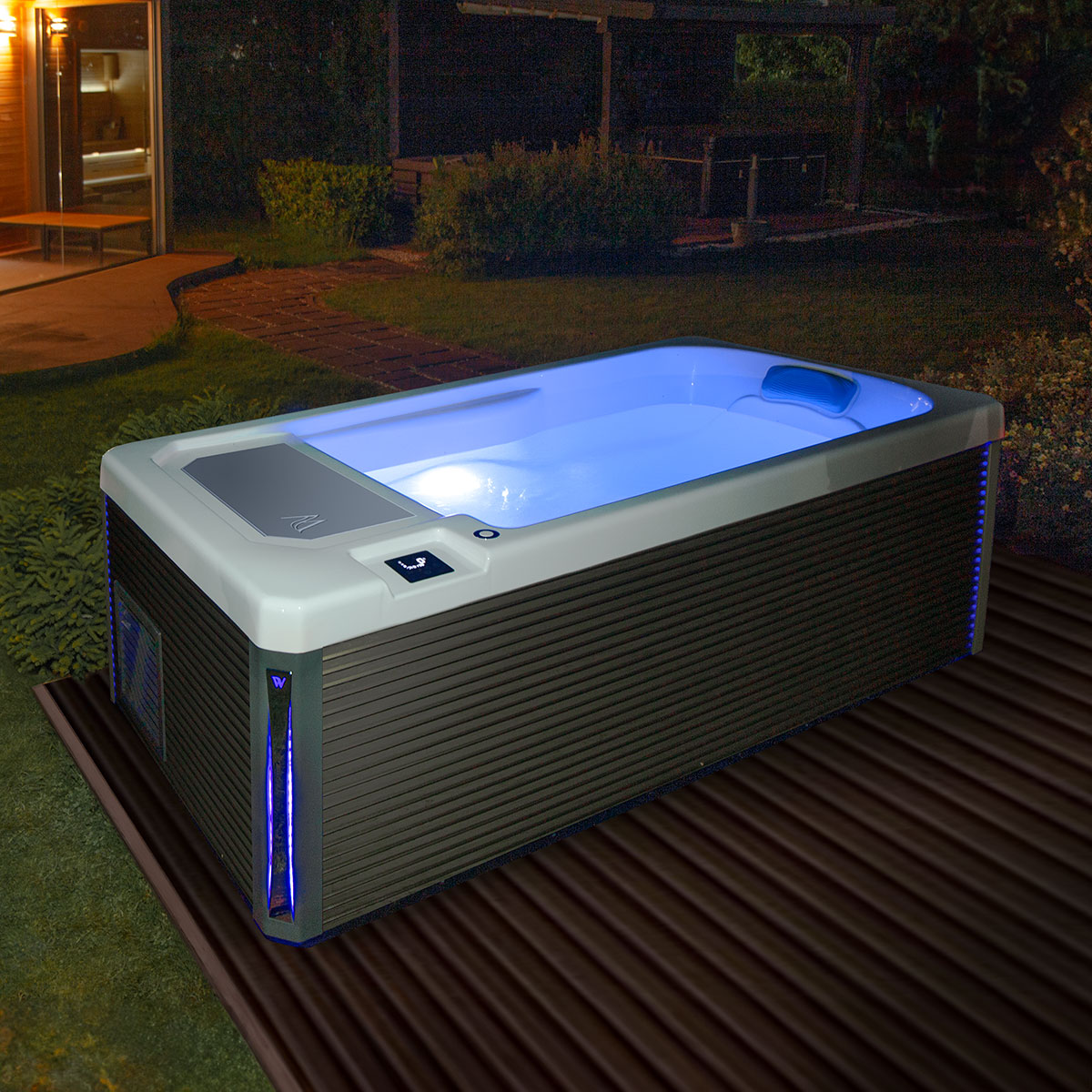 Iceland_cold_plunge-tub_sideview_night_02