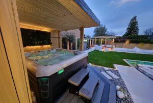 Why you should join the Wellis partner network: a strategic move for hot tub retailers